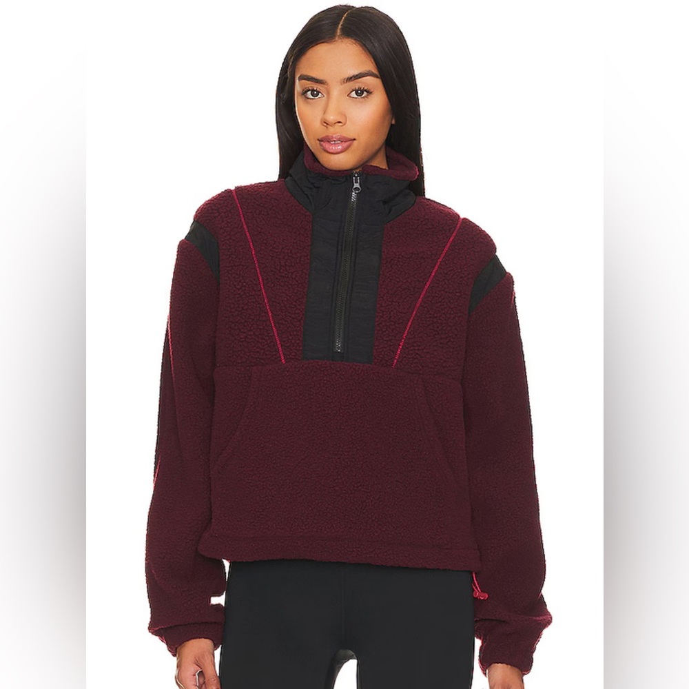 IVL COLLECTIVE Fleece Pullover in Windsor Wine size small